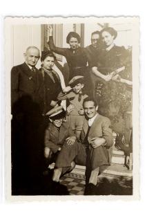 Mario Modiano and family