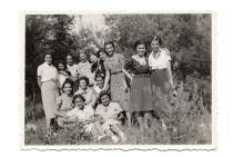 Renee Molho with schoolmates on an excursion at Olympia